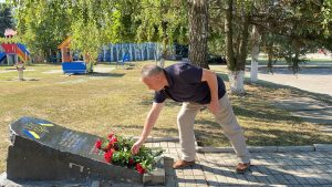 Photo 5278522130159499346 Y