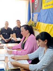 Photo 5298489231255142008 Y