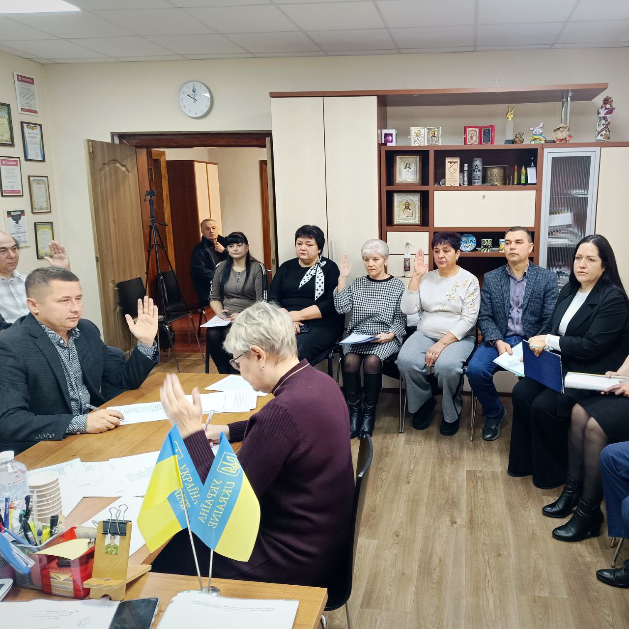 Photo 5303102790638965053 Y