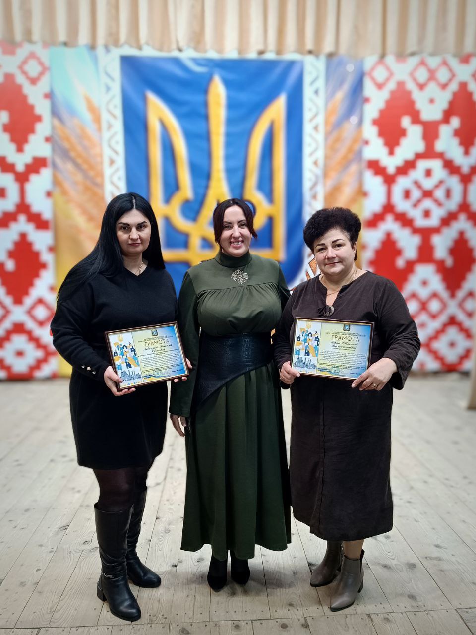 Photo 5303262060911202558 Y