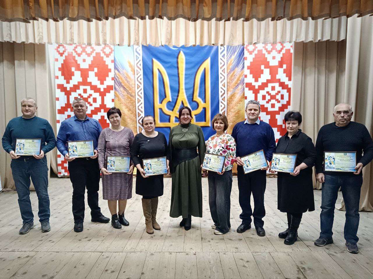 Photo 5303262060911202559 Y