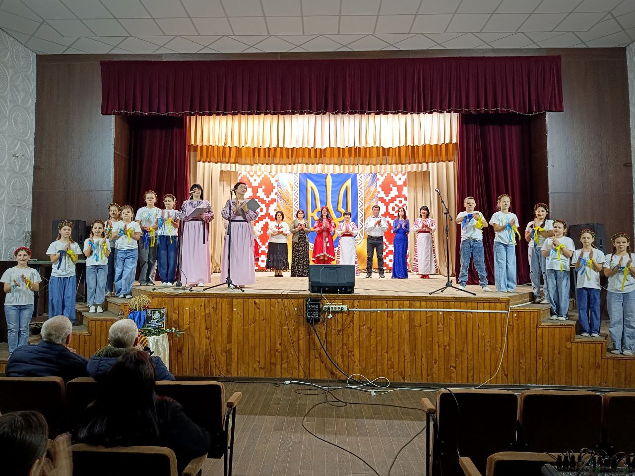 Photo 5303262060911202573 Y