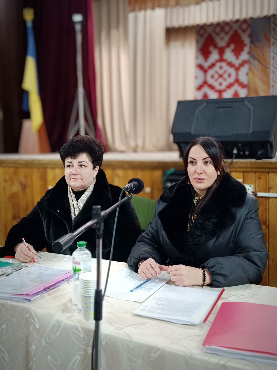 Photo 5237870956196338140 Y