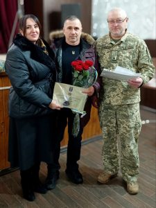 Photo 5237870956196338141 Y