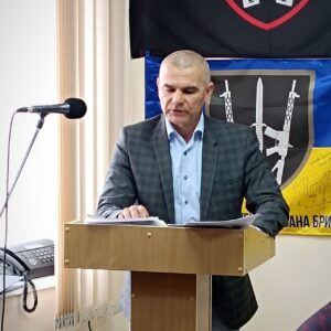 Photo 5262724755117249679 Y