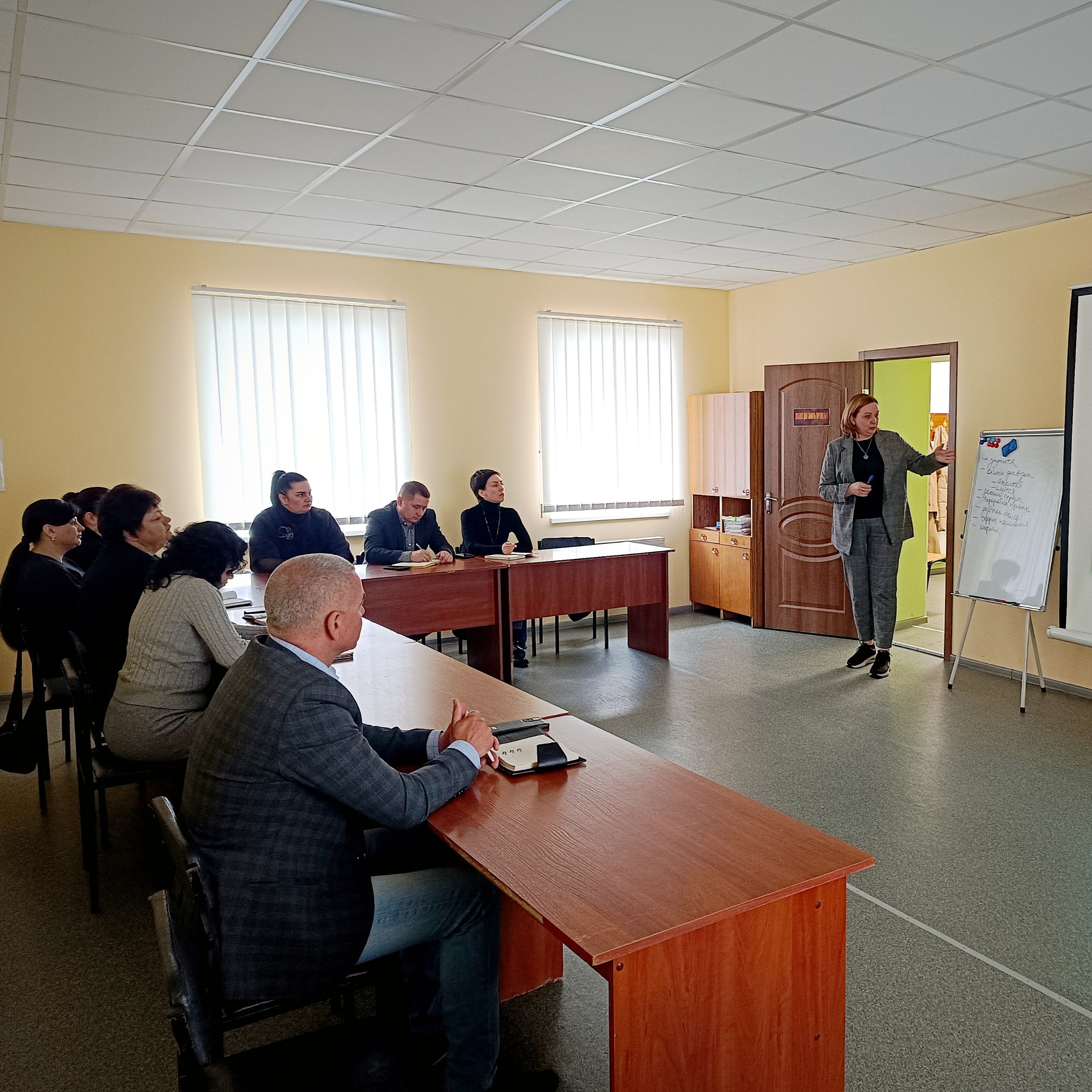 Photo 5443155613962672059 W